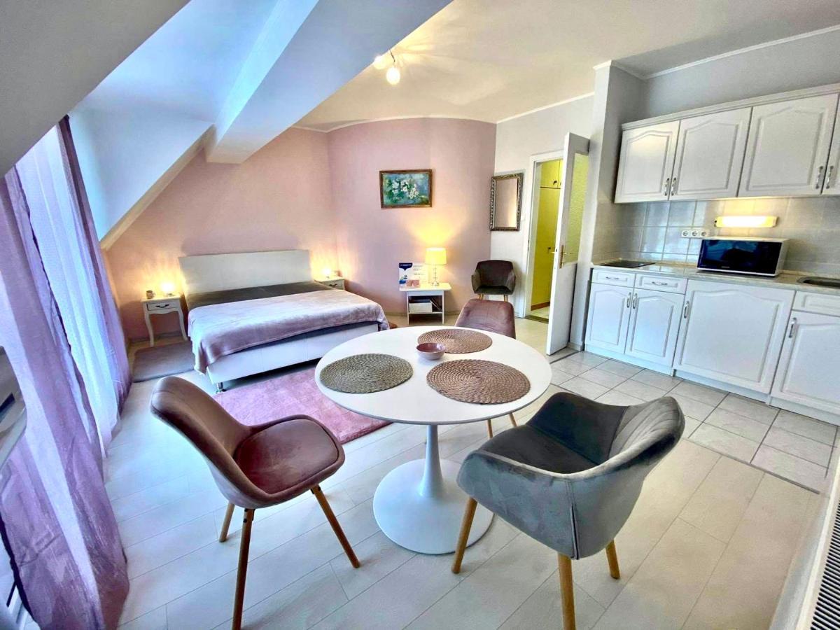 Roselio City Home Hévíz Esterno foto