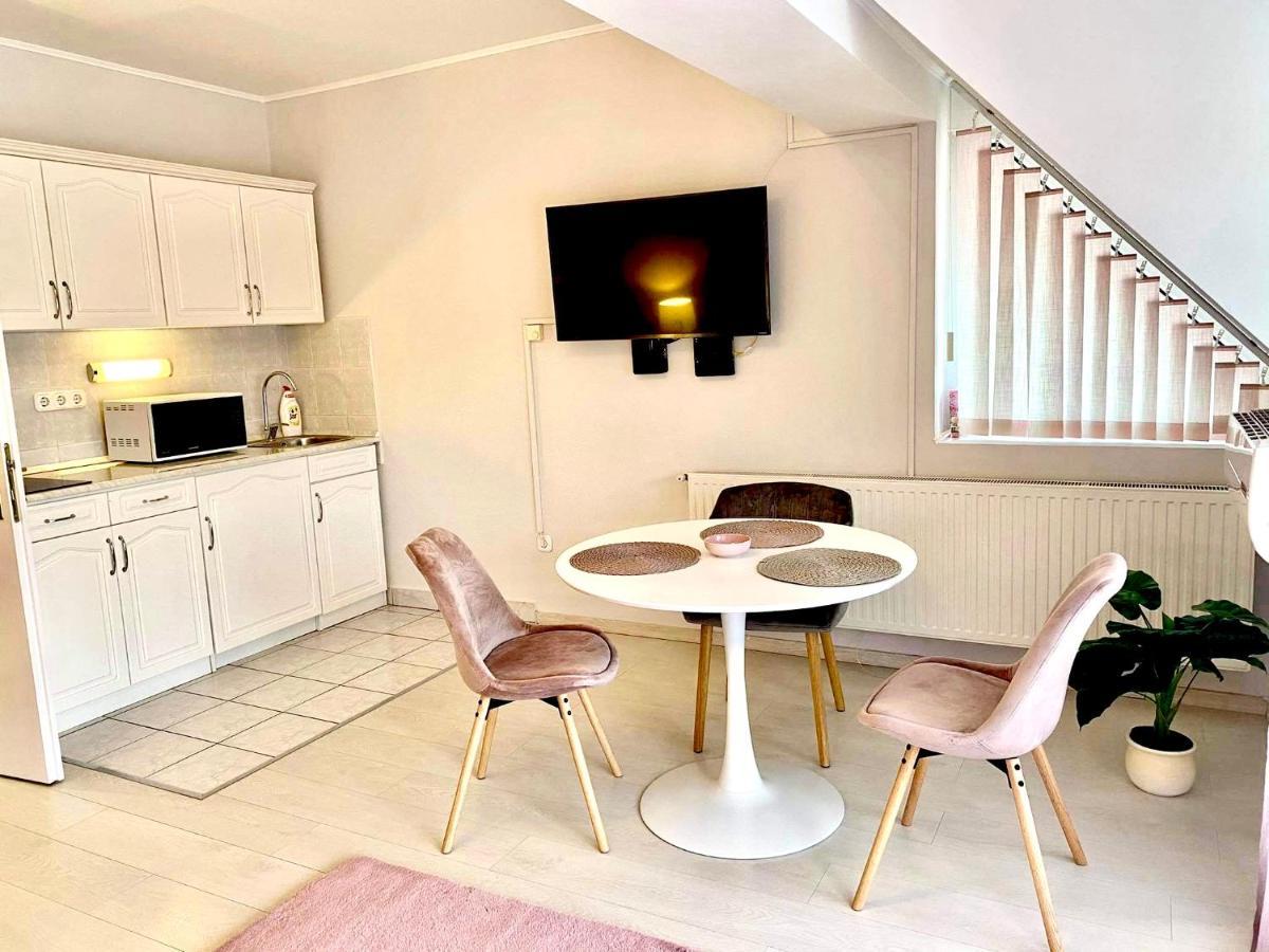 Roselio City Home Hévíz Esterno foto